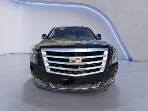 Used 2019 Cadillac Escalade Premium Luxury AWD/4WD image 2
