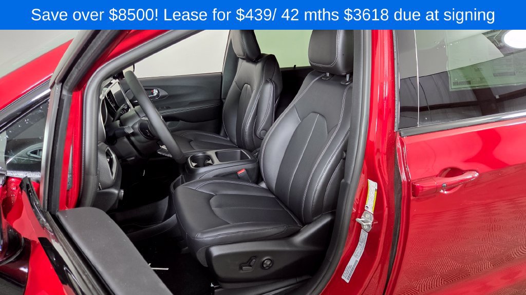 New 2026 Chrysler Pacifica Select FWD image 15