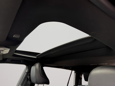 Used 2022 Toyota Highlander XSE image 18