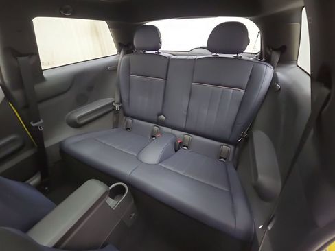 Certified 2025 MINI Cooper S image 24