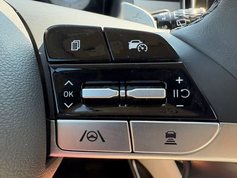 Used 2023 Hyundai Tucson Limited AWD/4WD image 16