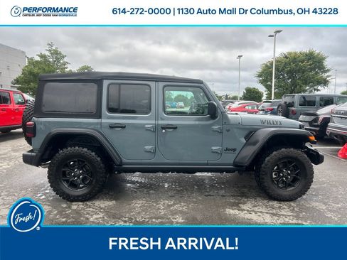 Used 2024 Jeep Wrangler Unlimited Sport AWD/4WD image 3