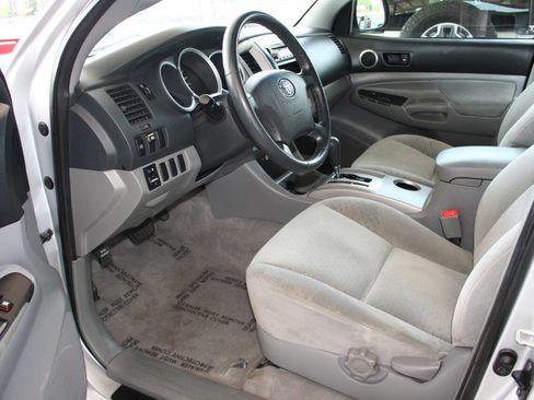 Used 2008 Toyota Tacoma PreRunner RWD image 10