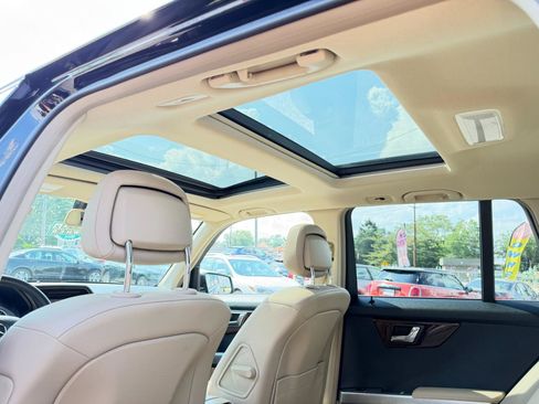 Used 2011 Mercedes-Benz GLK 350 4MATIC image 29