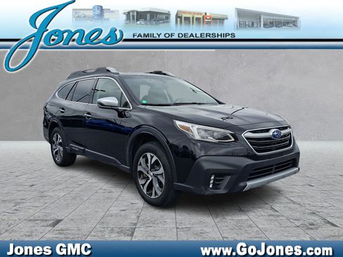 Used 2022 Subaru Outback Touring AWD/4WD image 1