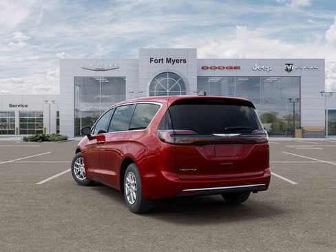 New 2026 Chrysler Pacifica Select FWD image 3
