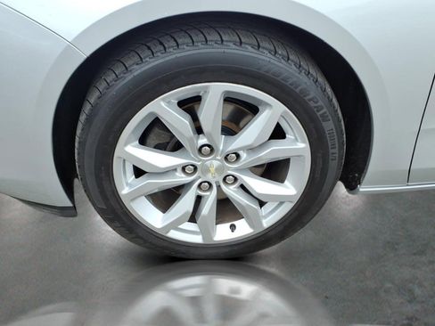 Used 2019 Chevrolet Impala LT w/ LT Convenience Package FWD image 8