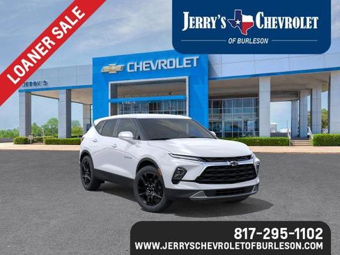 New 2025 Chevrolet Blazer LT w/ LPO, Black Grille Bar Package image 1