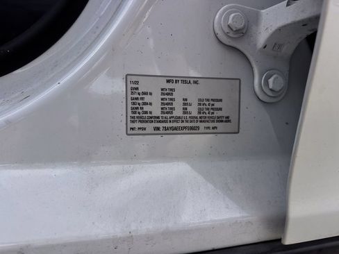 Used 2023 Tesla Model Y Long Range AWD/4WD image 24