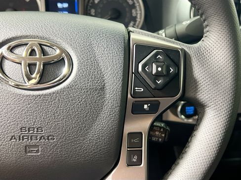Used 2023 Toyota Tacoma SR5 w/ Technology Package image 19