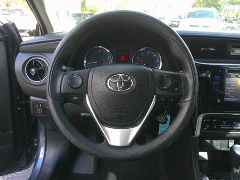 Used 2019 Toyota Corolla LE image 12