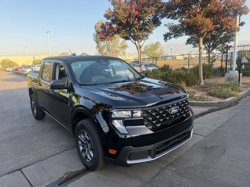 Used 2026 Ford Maverick XLT FWD image 2