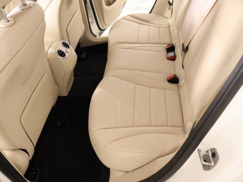 Used 2022 Mercedes-Benz GLC 300 GLC 300 image 11