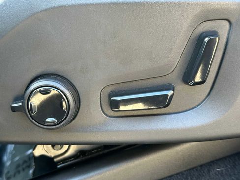 Used 2025 Volvo XC90 B6 Ultra w/ Protection Package image 31