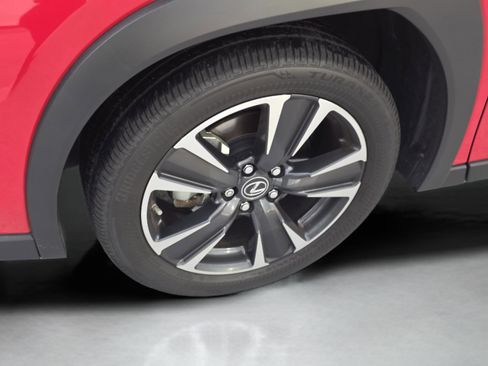 Certified 2024 Lexus UX 250h FWD image 11