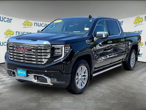 Used 2023 GMC Sierra 1500 Denali w/ Technology Package AWD/4WD image 3
