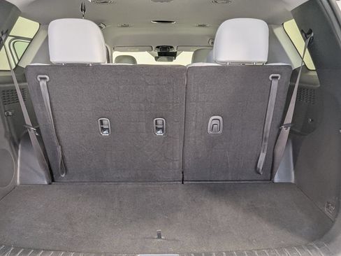 Used 2025 Hyundai Palisade SEL FWD image 29