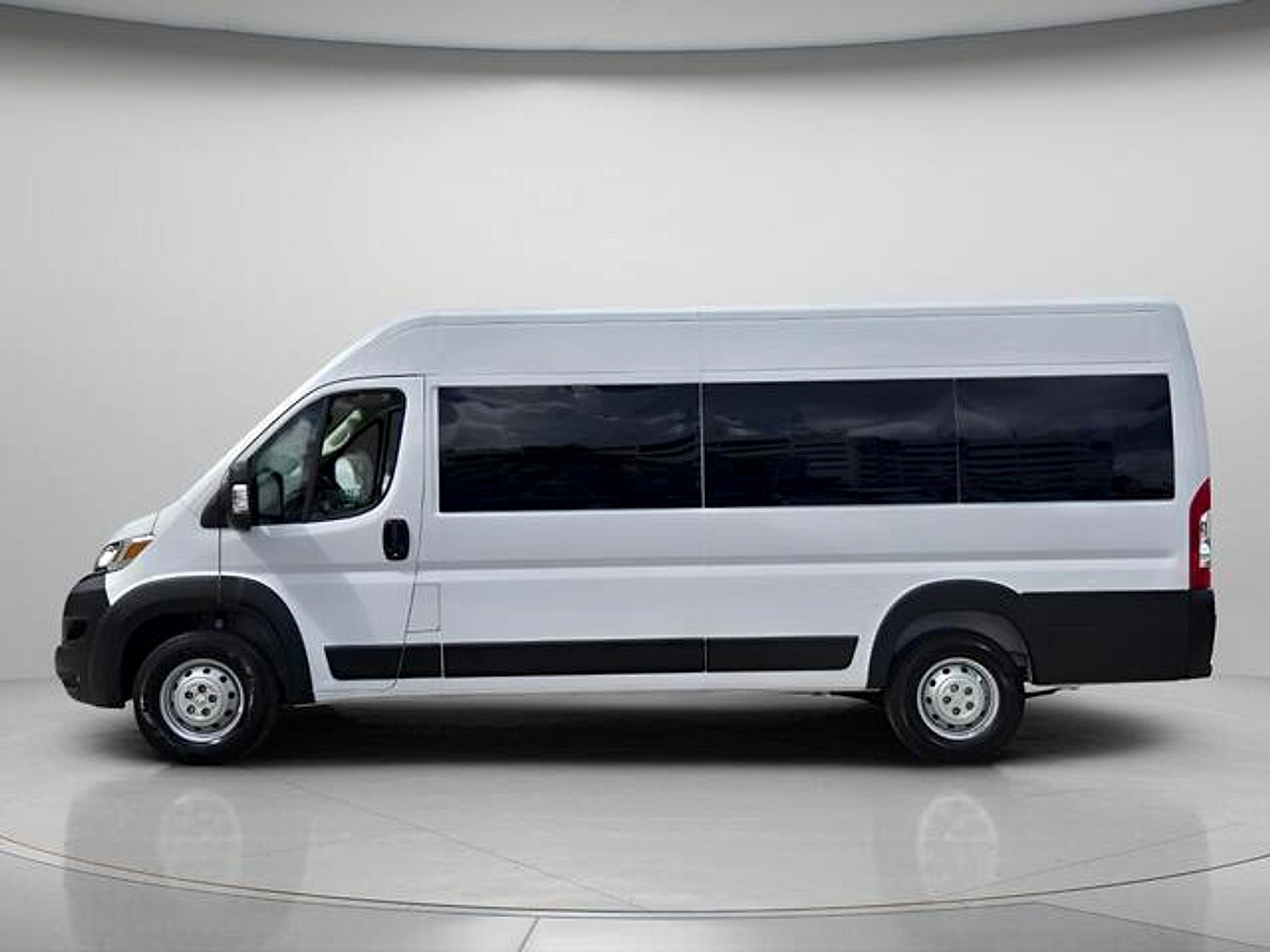 Used 2023 RAM ProMaster 3500 FWD image 3