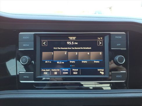 Used 2024 Volkswagen Jetta Sport image 20