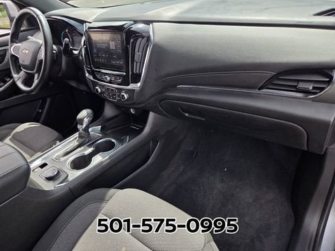 Used 2023 Chevrolet Traverse LT AWD/4WD image 19