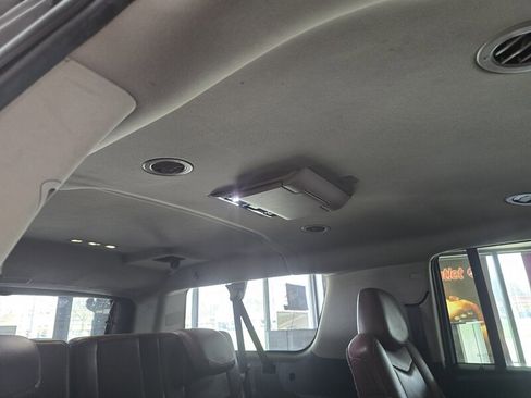 Used 2016 Cadillac Escalade ESV Luxury image 18