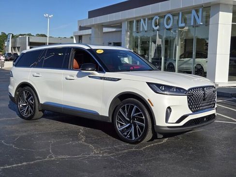 Used 2019 Lincoln MKZ Reserve FWD image 36