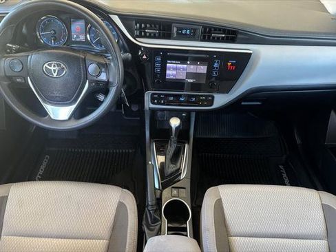 Certified 2019 Toyota Corolla LE FWD image 3
