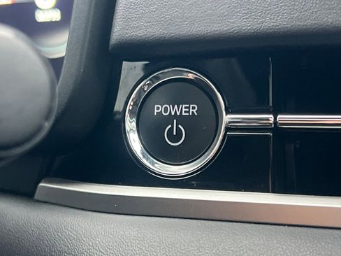 Used 2025 Mitsubishi Outlander SEL image 34