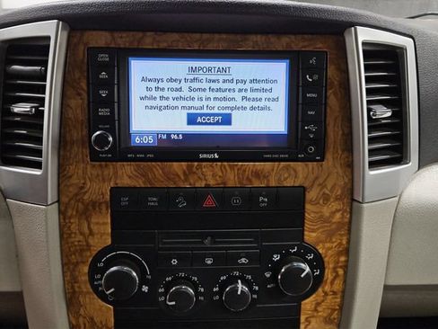 Used 2008 Jeep Grand Cherokee Limited w/ Quadra-Drive II 4X4 Group image 24