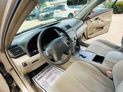Used 2009 Toyota Camry FWD image 14