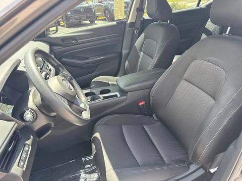 Used 2024 Nissan Altima 2.5 S FWD image 34