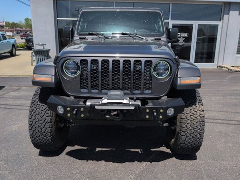Used 2023 Jeep Gladiator Sport AWD/4WD image 2