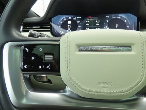 Certified 2023 Land Rover Range Rover Long Wheelbase SE image 11