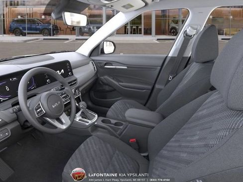 New 2026 Kia Seltos LX image 17