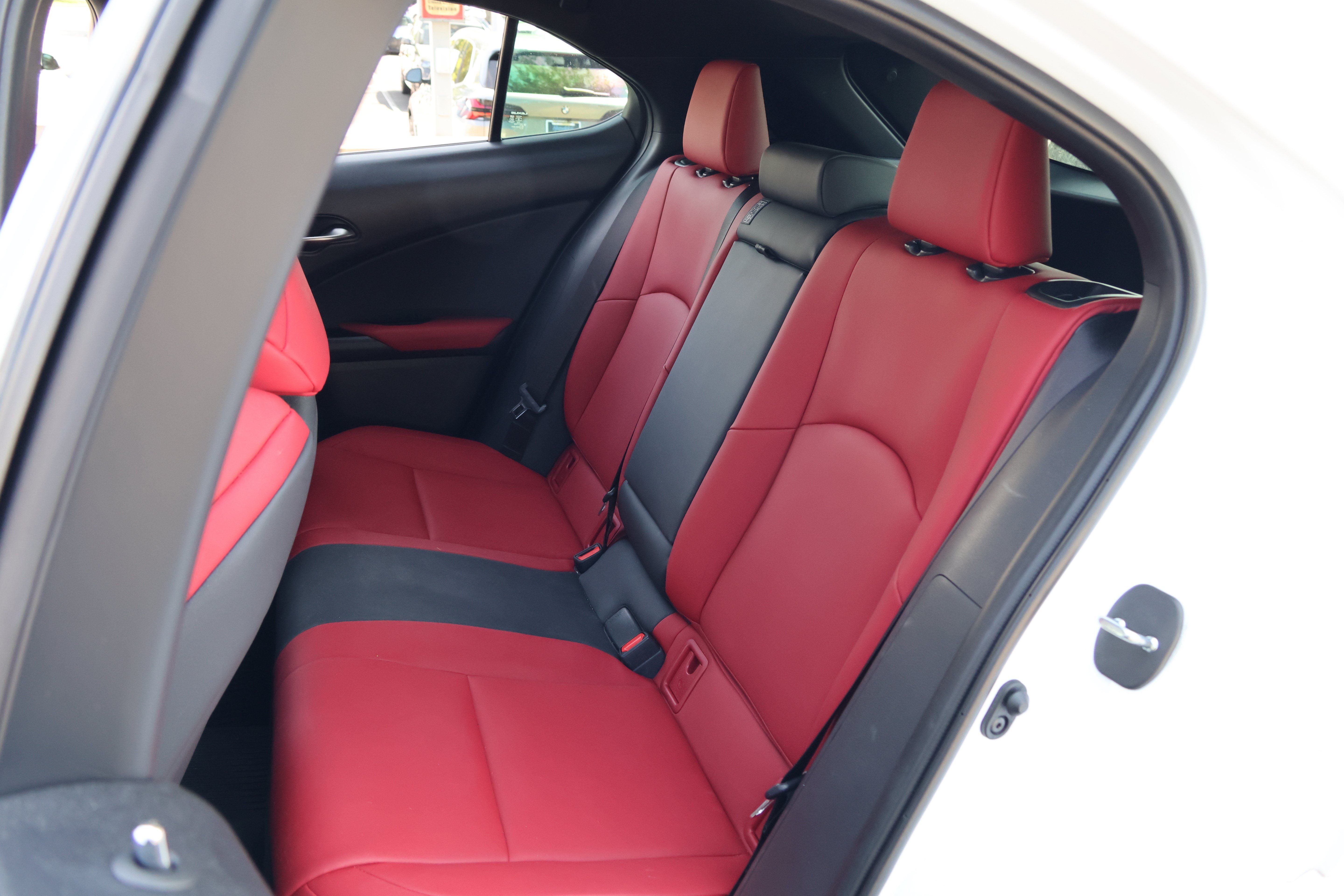 Certified 2023 Lexus UX 250h F Sport FWD image 37