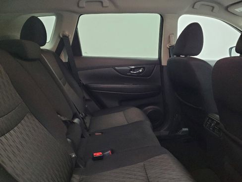 Used 2018 Nissan Rogue SV FWD image 19