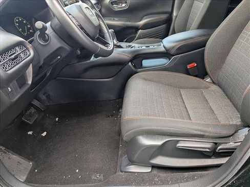 Used 2023 Honda HR-V Sport image 14