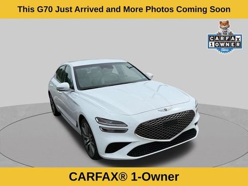 Used 2025 Genesis G70 2.5T RWD image 2