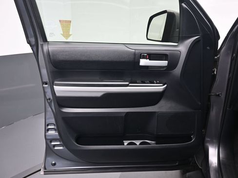 Used 2019 Toyota Tundra SR5 w/ SR5 Upgrade Package RWD image 9