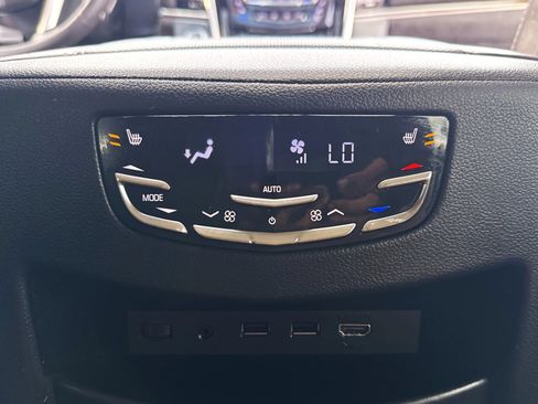Used 2018 Cadillac Escalade Platinum AWD/4WD image 48