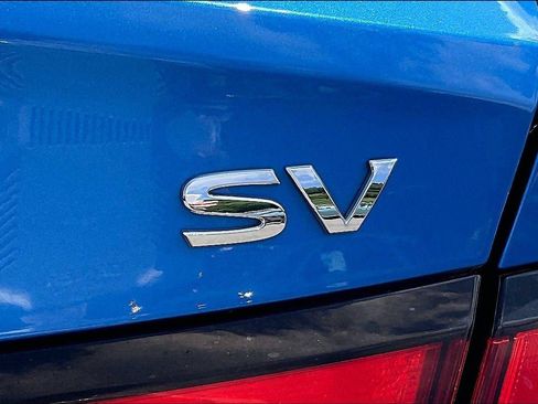 Certified 2021 Nissan Versa SV FWD image 8