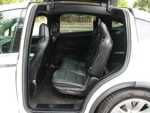 Used 2017 Tesla Model X 90D AWD/4WD image 25
