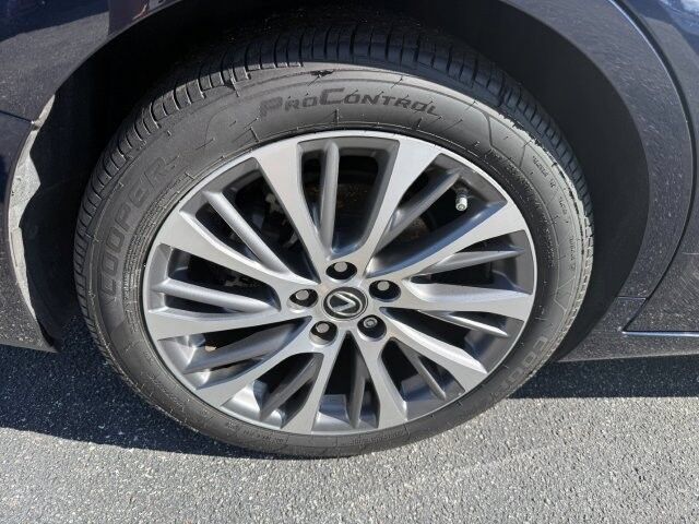 Used 2021 Lexus ES 350 w/ Premium Package FWD image 10