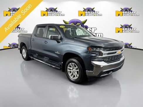 Used 2019 Chevrolet Silverado 1500 LT w/ True North Edition AWD/4WD image 3