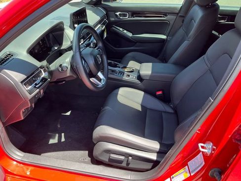 Used 2025 Honda Civic Sport image 3