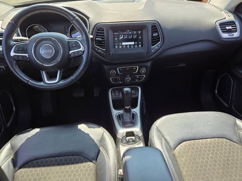 Used 2020 Jeep Compass Latitude image 14