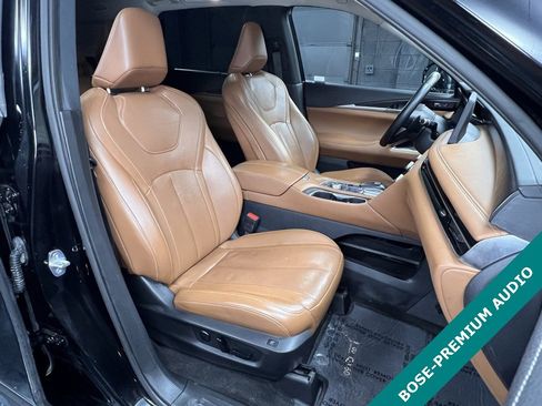 Used 2023 INFINITI QX60 Sensory w/ Vision Package image 4