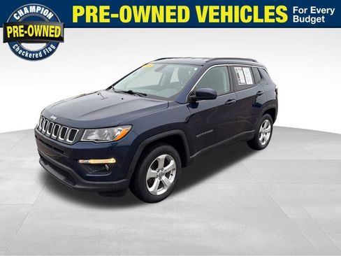 Used 2018 Jeep Compass Latitude w/ Cold Weather Group image 1