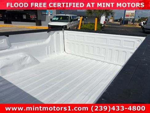 Used 2018 Chevrolet Silverado 1500 W/T w/ WT Fleet Convenience Package AWD/4WD image 17