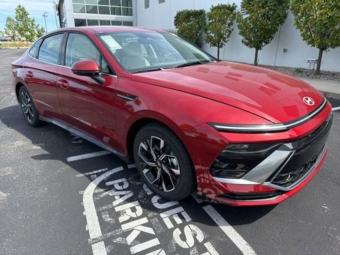 Used 2024 Hyundai Sonata SEL image 3